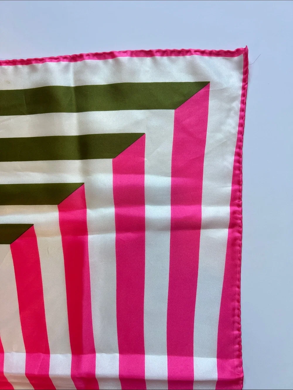 Vintage Vera Neumann scarf pink green & white geometric design 23” square
